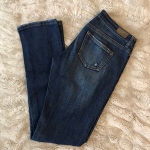 Garage Distressed Skinny Jeans - Dark wash